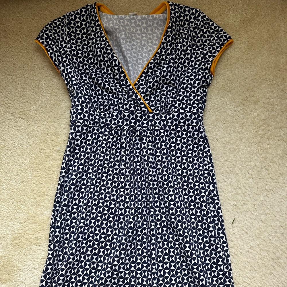Boden size 6r sleeveless pattern dress.